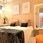 Mc Newly Renovated Apartment! Romantic In Trendy Principe Real - Downtown Lisboa