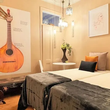 Mc Warm Romantic 3br2ba @ Trendy Principe Real Apartment