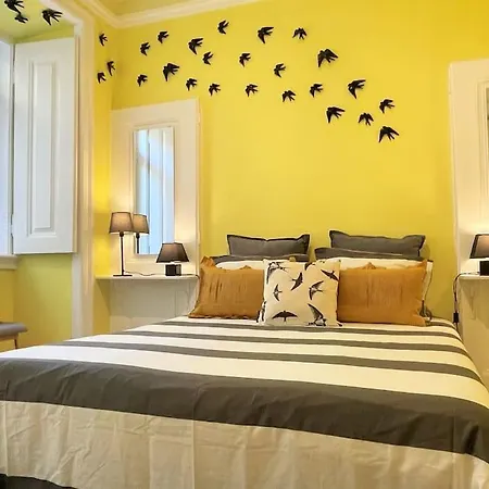 Mc Warm Romantic 3br2ba @ Trendy Principe Real Apartment Lisbon
