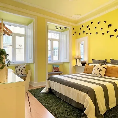 Apartment Mc Warm Romantic 3br2ba @ Trendy Principe Real Lisbon