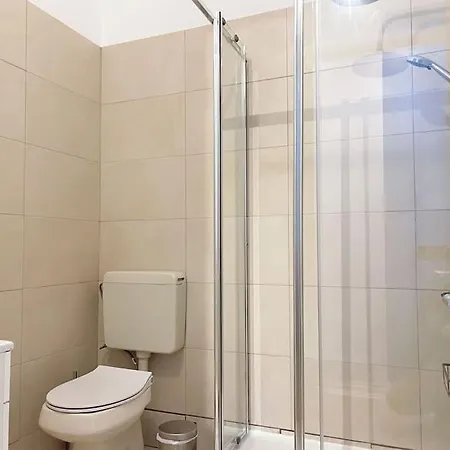 Mc Warm Romantic 3br2ba @ Trendy Principe Real * Lisbon