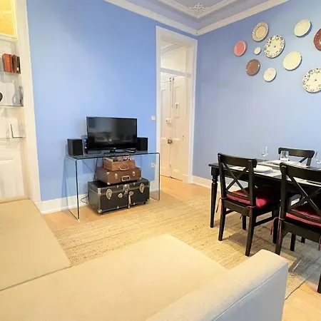 Mc Warm Romantic 3br2ba @ Trendy Principe Real Apartment