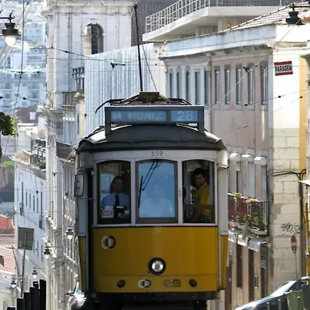 Apartment Mc Warm Romantic 3br2ba @ Trendy Principe Real Lisbon