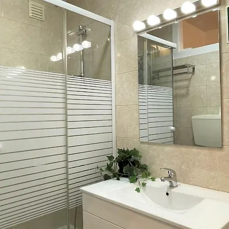 Mc Warm Romantic 3br2ba @ Trendy Principe Real Apartment Lisbon