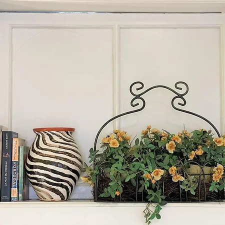 Apartment Mc Warm Romantic 3br2ba @ Trendy Principe Real Lisbon