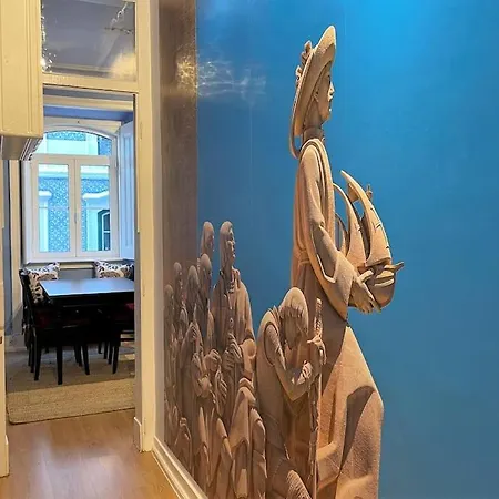Mc Warm Romantic 3br2ba @ Trendy Principe Real * Lisbon