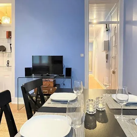 Apartment Mc Warm Romantic 3br2ba @ Trendy Principe Real
