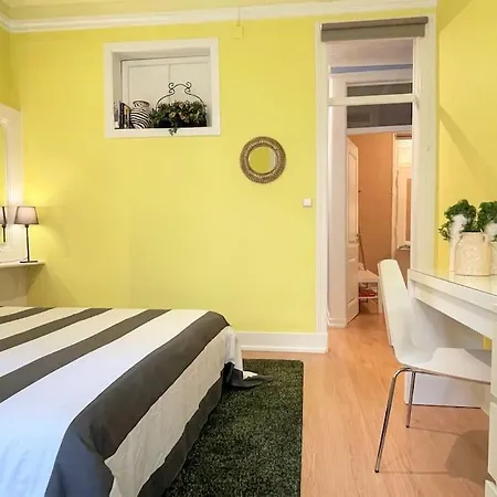 Apartment Mc Warm Romantic 3br2ba @ Trendy Principe Real Lisbon