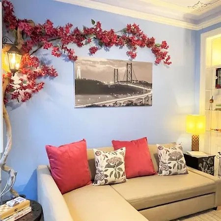 Mc Warm Romantic 3br2ba @ Trendy Principe Real *