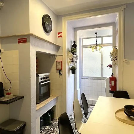 Mc Warm Romantic 3br2ba @ Trendy Principe Real * Lisboa